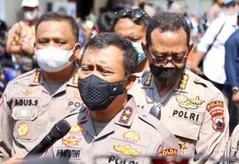 Kapolda Jateng Irjen Pol Ahmad Luthfi saat memberikan keterangan pers di HUT Lalu Lintas di Mapolda Jateng, Senin (19/9)