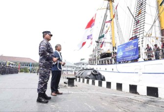 Kasal Laksamana TNI Yudo Margono saat melepas Tim Ekspedisi Maritim 2022 di Jakarta 