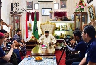 Habib Luthfi bersama tim ekspedisi maritim Nusantara 