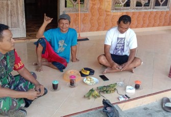 Komsos Serda Hari dengan warga binaannya