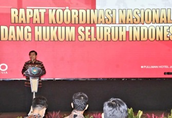 Sekjen Kemendagri Suhajar Diantoro saat rakornas bidang hukum di Jakarta. Kamis (29/9)