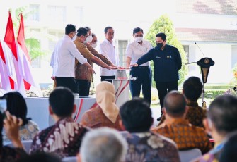 Presiden Jokowi saat launching vaksin IndoVac di pabrik PT Bio Farma (Persero) Kota Bandung, Kamis (13/10)