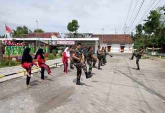 Olahraga bersama pelajar 