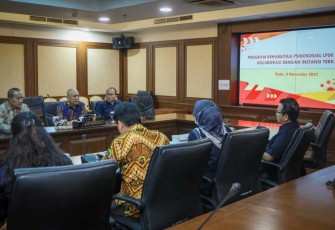 Menteri Teten Masduki saat pembahasan mengenai tindak kekerasan seksual di Jakarta 