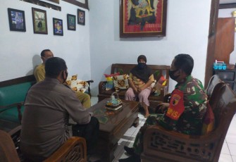 Rutinitas komsos bersama warga binaan