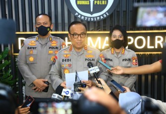 Kadiv Humas Polri Irjen Dedi Prasetyo saat memberikan keterangan pers di Jakarta