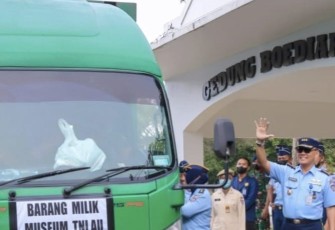Kamuspusdirla Kolonel Sus Yuto Nugroho melepas keberangkatan rombongan meriahkan hari pahlawan ke Surabaya 
