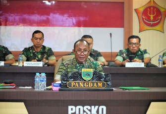Pangdam XVIII/Kasuari Mayjen TNI Gabriel Lema saat sosialisasi migas secara virtual 