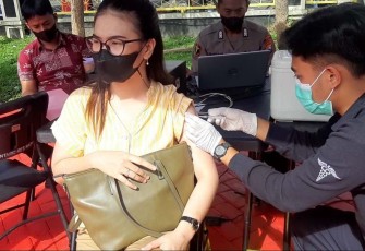 Gerai Vaksinasi Presisi Polres Batu