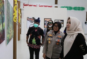 Wakapolda Kalteng dalam acara Pameran Seni Rupa dan Fotografi 