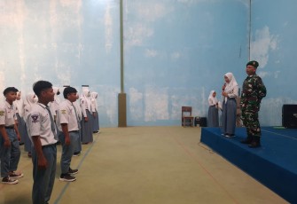 Pembina Upacara di SMAN 1 Karangjati