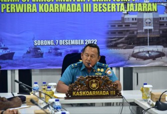 Kaskoarmada III Laksamana Pertama TNI Rudhi Aviantara saat membuka sosialisasi 