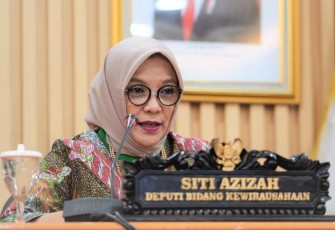 Deputi Bidang Kewirausahaan Siti Azizah saat memberikan keterangan pers secara virtual  di Jakarta 