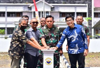 Pangkoarmada III Laksamana Muda TNI Irvansyah saat peresmian fasilitas penunjang operasional di Koarmada III