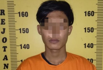 Tersangka saat diamankan