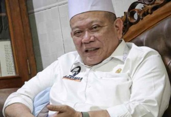 LaNyalla saat reses di Surabaya mendesak usut tuntas aliran dana korupsi CPO ke parpol. Selasa (26/4/2022)