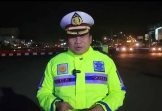 Kasatlantas Polrestabes Makassar saat memberikan keterangan. Sabtu malam (07/05/2022)