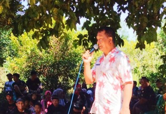 Kepala Desa Lancangkuning, Kholili, saat sambutan, Kamis (12/5/2022)