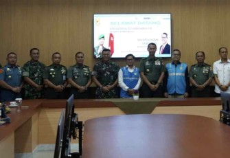 Foto bersama saat penandatanganan PKS di Hotel Adi Mulia Medan