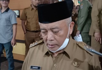 Bupati Malang, H. M Sanusi, saat diwawancara, di gedung DPRD, Selasa (15/11/2022). 