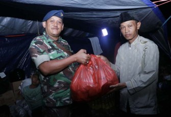 Bantuan sembako KOMPAK AAU 90 warga terdampak gempa Cianjur, Jum'at (2/12)
