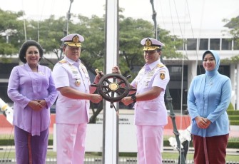Kasal Laksamana TNI Muhammad Ali bersama Panglima TNI 
