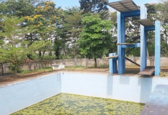 Kolam loncat indah Kanjuruhan sebelumnya, kotor dan berlumut