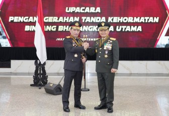 Kasad Dr. Dudung Abdurachman dan Kapolri Jenderal Polisi Listyo Sigit Prabowo di Ruang Rapat Utama Mabes Polri Jakarta Selatan, Senin (12/9/2022).