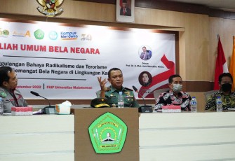 Danrem 091/Aji Surya Natakesuma (ASN) Brigjen TNI Dendy Suryadi, SH, MH., saat menjadi sebagai Narasumber kuliah umum di Unmul FKIP Samarinda Kaltim, Sabtu (17/9/2022) kemarin.