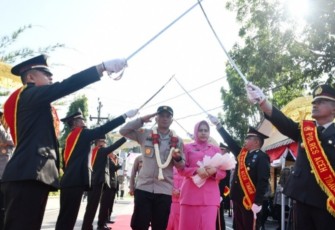 Pedang Pora dan Tari Ranup Lampuan saat Sambut Kedatangan Kapolres Aceh Timur