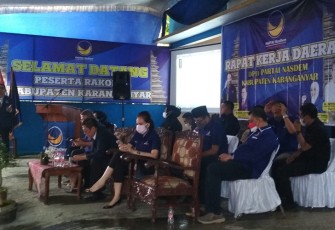 Rakerda dan konsolidasi DPP, DPW dan DPD Partai Nasdem, di kantor DPD Partai NasDem Kabupaten Karanganyar, Selasa (1/3/2022).
