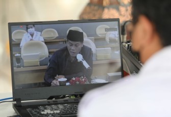 Ketua DPRD Kabupaten Blitar Suwito Saren Satoto in frame Saat Ikuti Musrenbang RKPD dan PENA INTAN Kabupaten Blitar Tahun 2023