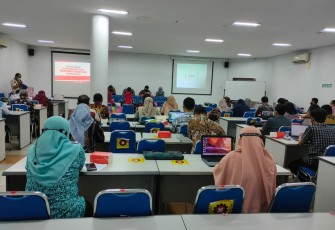 Situasi Bimtek Manajemen Resiko SPBE yang Diikuti Pejabat Perencana OPD Pemkab Blitar di ITS Surabaya