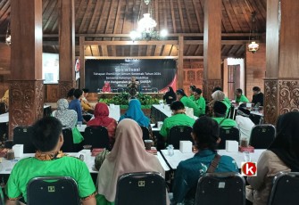 KPU Kabupaten Blitar Sosialisasikan Aplikasi SIAKBA (foto : Faisal NR / Klikwarta.com)