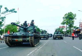 Aksi latihan tempur kota prajurit Kodam IV Diponegoro, di wilayah Kabupaten Karanganyar.