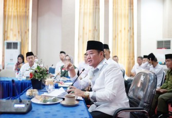 Wagub Rosjonsyah dalam kunjungan kerjanya ke Kabupaten Bengkulu Tengah (Benteng) dalam rangka Rakor Tim Koordinasi Penanggulangan Kemiskinan (TKPK) yang digelar di ruang Rapat Kantor Bupati Bengkulu Tengah pada Rabu, 14/09/2022.