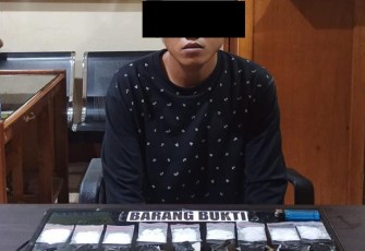 Tersangka dan barang bukti saat diamankan