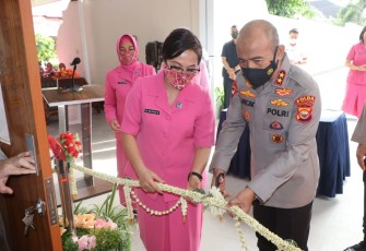 Kapolda saat Resmikan Renovasi Gedung Bhayangkari Bengkulu