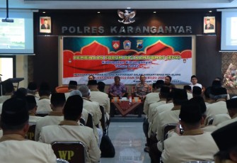 Kegiatan pembinaan Forum Dai Kamtibmas (FDK), di Aula Wira Pratama 1 Mapolres Karanganyar, pada Selasa (13/1/2022).
