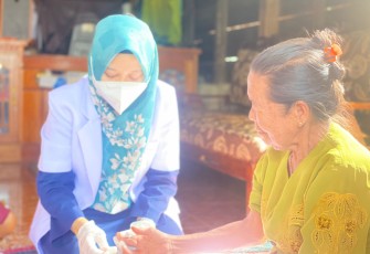 MG Medika saat Gelar Pengobatan Gratis 'Door to Door' di Desa Kuro Tidur