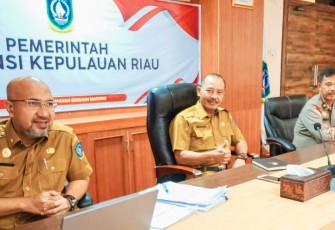 Sekda Prov Kepri Adi Prihantara Bersama Asisten II di Prov Kepri Luki Zaiman Prawira