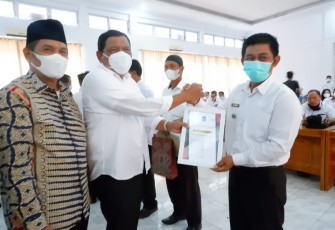 Bupati Bengkulu Utara (BU) Ir.H.Mian menghadiri dan membuka langsung kegiatan Evaluasi Pelaksanaan Aksi Konvergensi Percepatan Penurunan Stunting Terintegrasi Tahun 2021