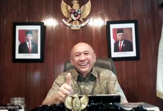 MenKopUKM Teten Masduki dalam Webinar Universitas Garut bertajuk “Bagaimana Membangun Ketahanan dan Pertumbuhan UMKM Hingga Mampu Melalui Disrupsi”, di Jakarta secara virtual, Sabtu (3/9).