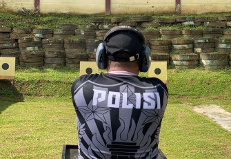 Latihan Menembak