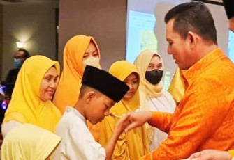 Pemberian Beasiswa Kepada Anak Sekolah