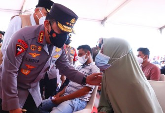 Kapolri Minta Forkopimda Lakukan Upaya Maksimal Cegah Peningkatan Positivity Rate