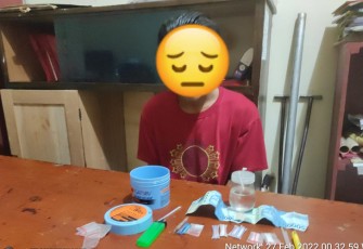 Tersangka dan barang bukti saat diamankan