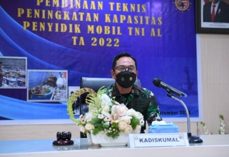 Kadiskum AL Laksamana Pertama TNI Leonard Marpaung, S.H., M.H., saat membuka bimtek di Ruang Rapat Diskum AL, Mabesal, Cilangkap, Jakarta Timur, Senin (19/09).