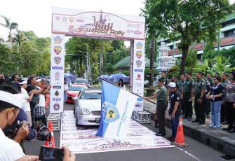 Pangdam IX/Udayana saat Lepas Peserta Jamnas Wisata Rally dan Fun Rally Putaran Terakhir