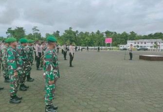 Kodim 1710/Mimika Bersama Polres Mimika saat Laksanakan Apel Pengamanan Mayday